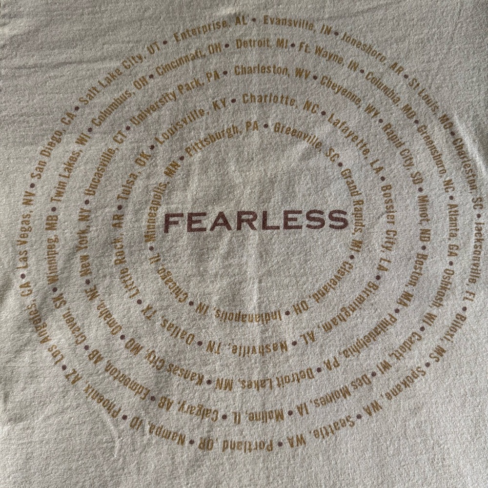 Taylor Swift Vintage Fearless 2009 Y2K Tour T-Shirt Anvil Tag Size Small - Picture 5 of 8
